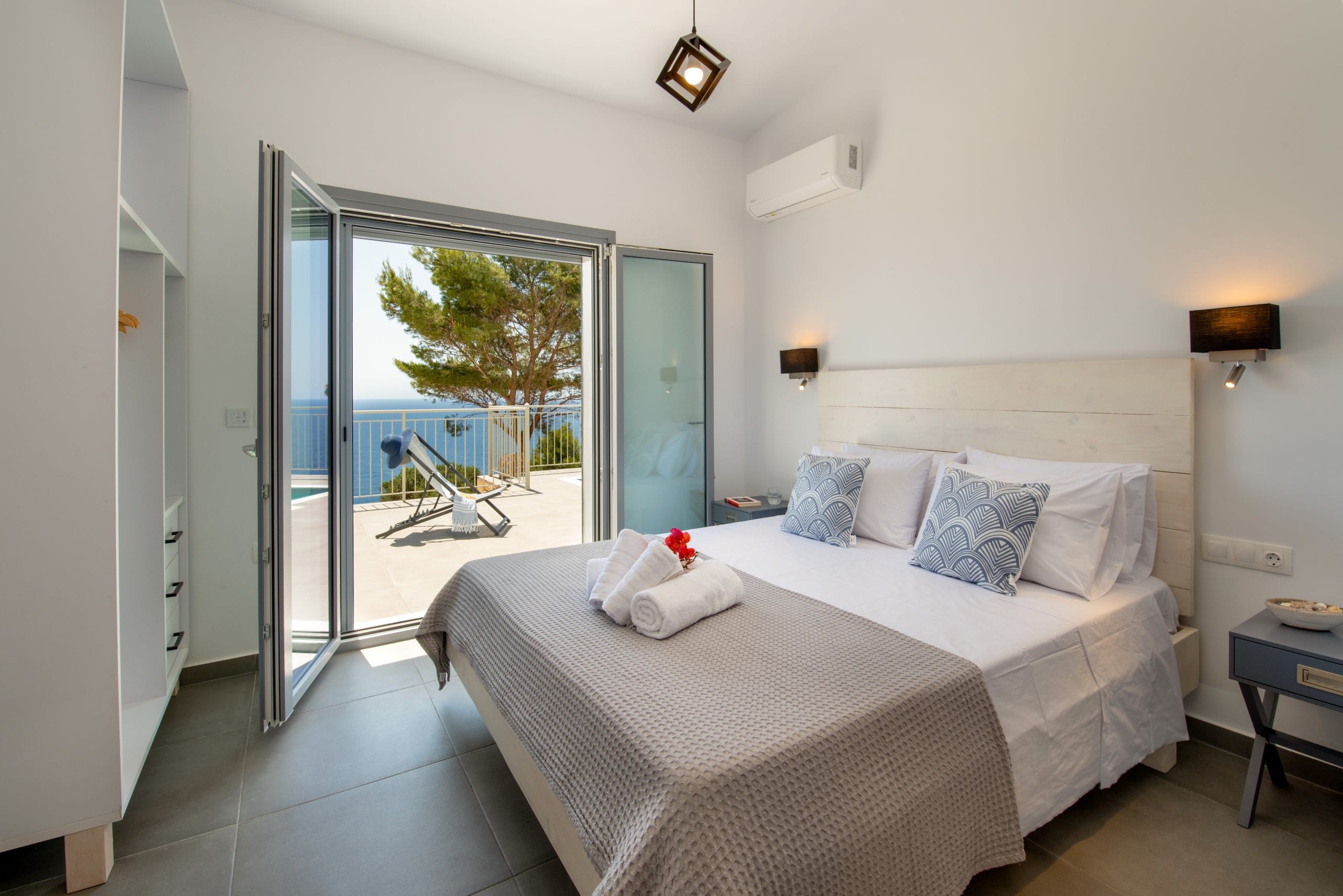 Book your villa in Paxos island, Costa Mediteranea