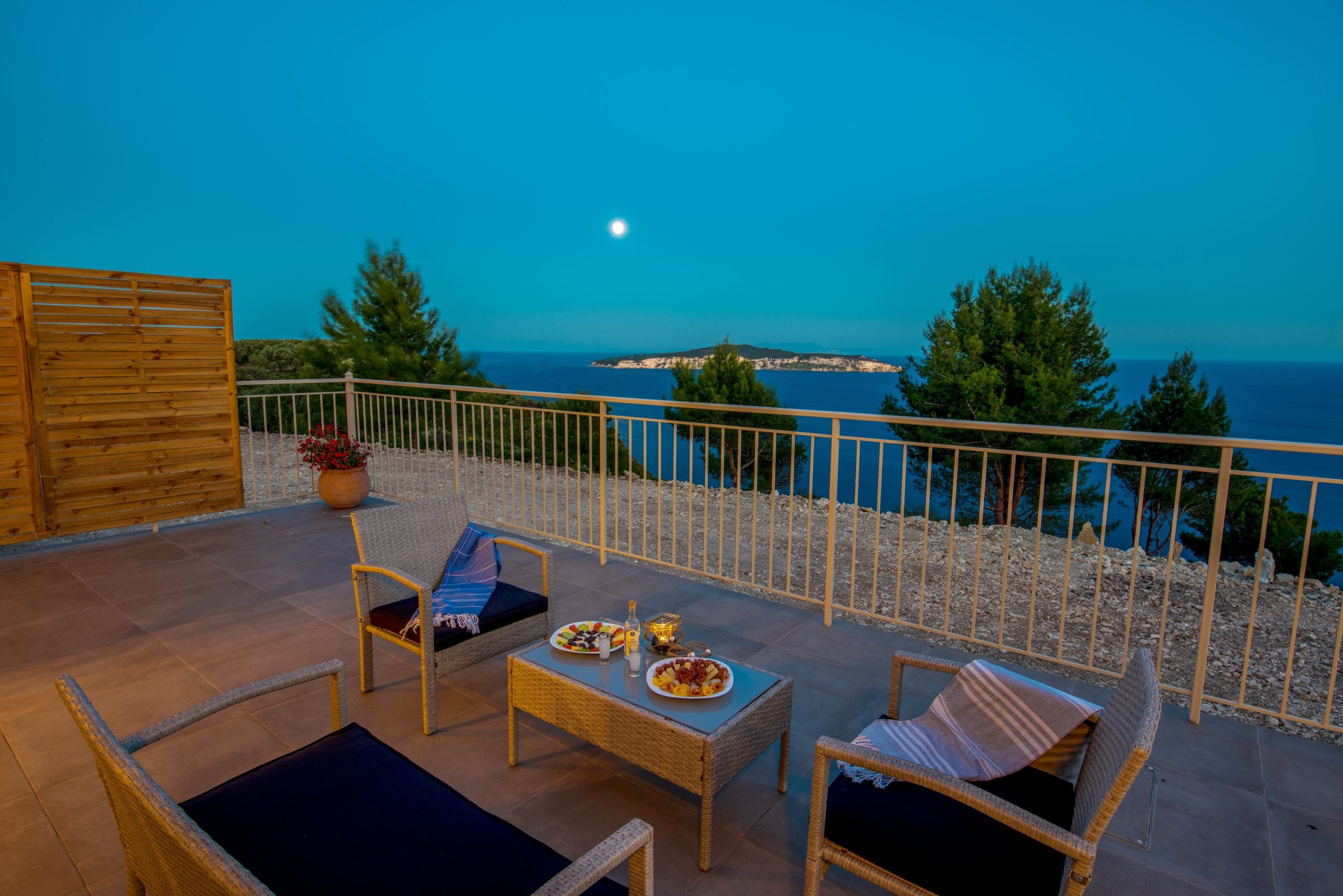 Book your villa in Paxos island, Costa Mediteranea